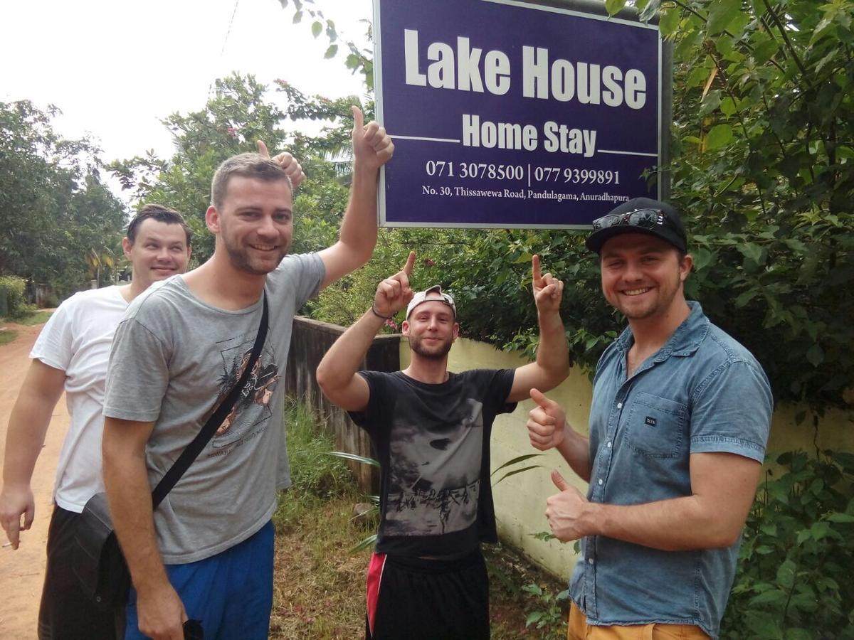 Lake House Homestay Анурадхапура Экстерьер фото